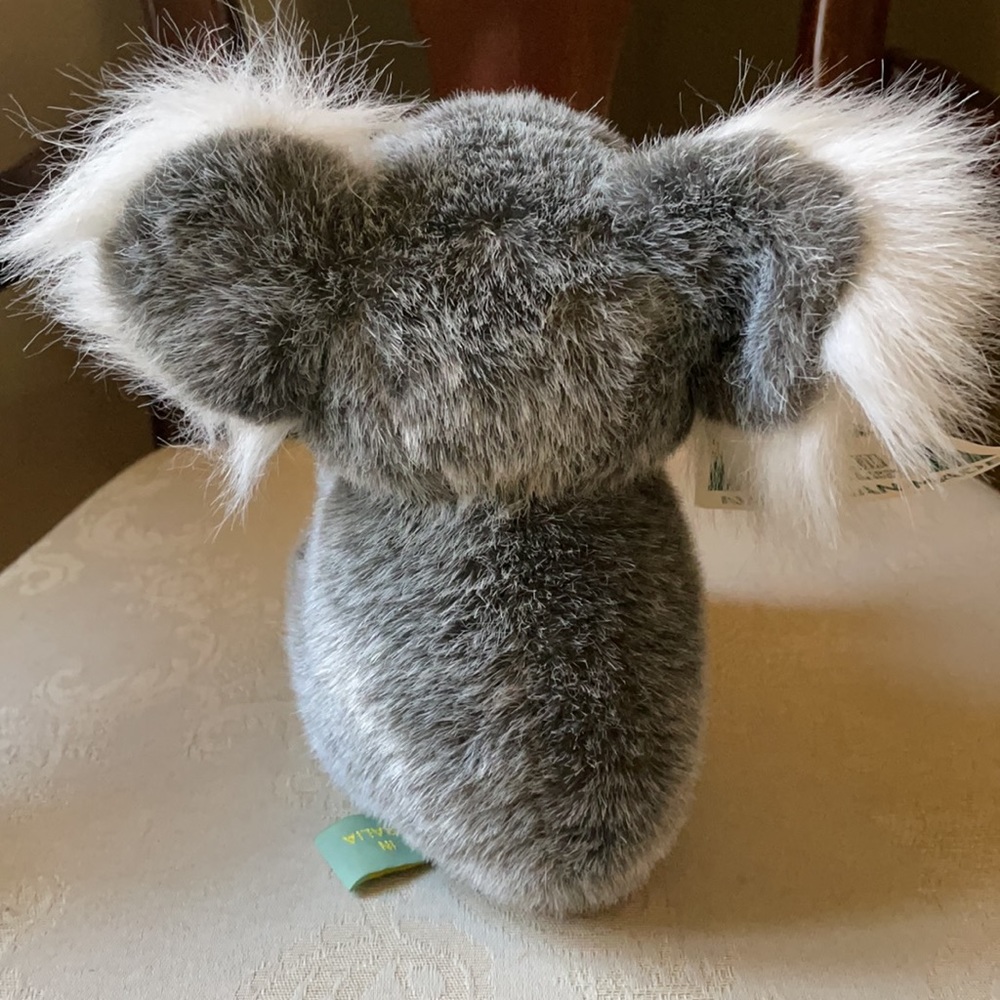 NWT Australian made koala bear with wooden boomerang, artificial fur - Picture 3 of 9